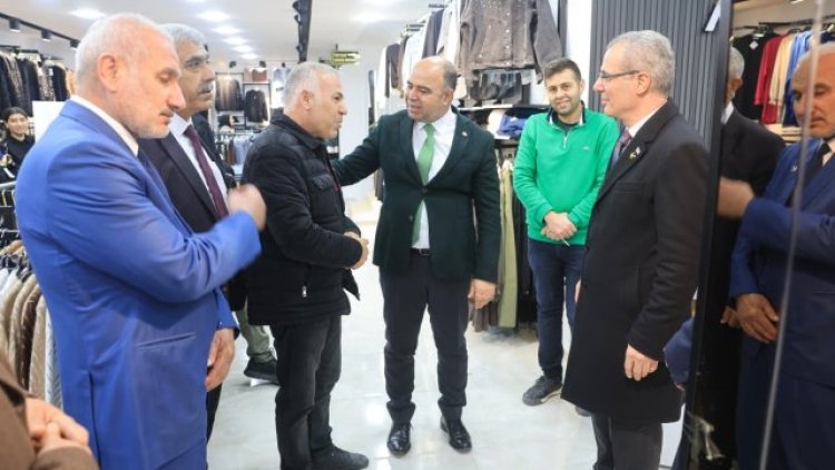 Yeniden Refah Partisi Heyeti Karaköprü Esnafını Ziyaret Etti