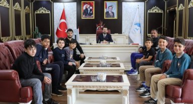 Ceylanpınar Junior Cup Şampiyonları Ceylanpınar Belediyesi'ni Ziyaret Etti