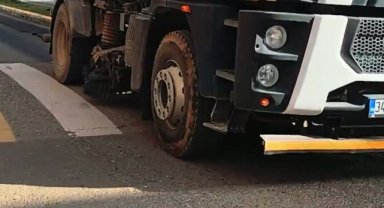 Eyyübiye'de Temizlik Ekipleri İlçeyi Sokak Sokak Temizliyor