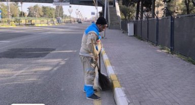 Haliliye'de Hijyen İçin Temizlik Ekipleri Gece Gündüz Çalışıyor