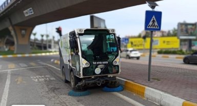 Haliliye'de Temizlik Ekipleri Sahada: İlçe Tertemiz Bir Görünüme Kavuşuyor