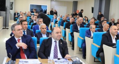 Karaköprü Belediye Başkanı Çiftçi, Büyükşehir Meclis Toplantısı'na Katıldı