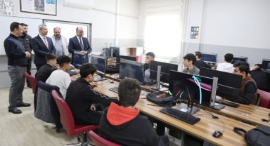 Karaköprü Belediye Başkanı Nihat Çiftçi, Gençlerle Buluştu