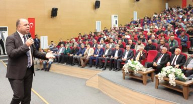 Karaköprü Belediyesi Personeli, Başkan Nihat Çiftçi ile İstişare Toplantısı'nda Buluştu