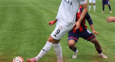 Karaköprü Belediyespor Devre Arasında Öne Geçti