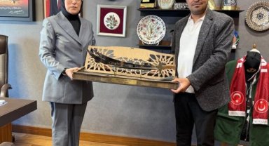 Milletvekili Yazmacı, Ceylanpınar'dan Gelen Kardeşi İsmail Taba ile TBMM'de Buluştu