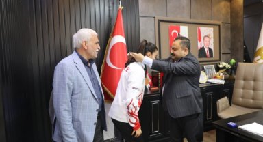 Milli Sporcu Leyla Demir'den Viranşehir'e Tarihi Başarı