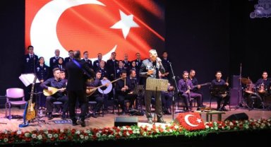 Şanlıurfa Polis Korosu'ndan KKTC Cumhurbaşkanı Tatar'ın da İzlediği Konser