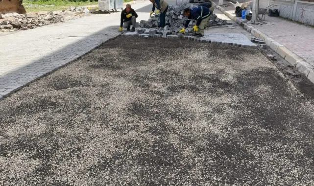 Şanlıurfa'da Yağmur Sonrası Yollarda Bakım-Onarım Çalışmaları Devam Ediyor