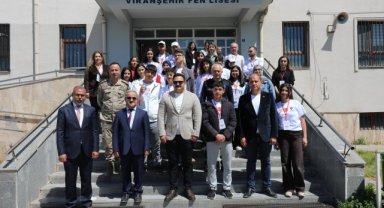 Viranşehir Fen Lisesi'nde TÜBİTAK Bilim Fuarı Açıldı, Kaymakam Ülkü Öğrencileri Tebrik Etti