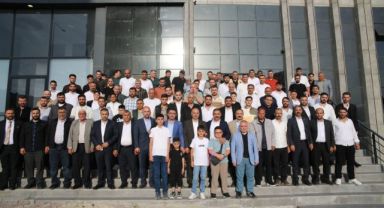 AK Parti'den Sonra En Kalabalık Bayramlaşma Emin Yetim'in Oldu