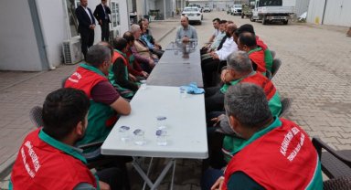 Karaköprü Belediyesi Personeliyle 1 Mayıs'ta Birlikteydi
