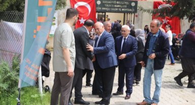 Karaköprü'de Bahar Şenliği: Başkan Vekili Kama ve Başkan Yardımcısı Erik Tülmen'deydi