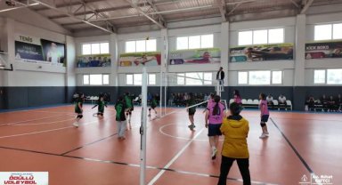 Karaköprü'de Genç Voleybolculara Başkan Çiftçi'den Başarı Dileği