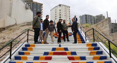 Karaköprü'de Nihat Çiftçi'den Akpiyar Mahallesi Merdiven Çalışmalarına Yerinde İnceleme