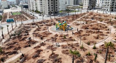 Karaköprü'de Yeni Park ve Semt Sahaları Açılışı Öncesi Başkan Çiftçi İncelemelerde Bulundu