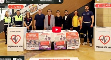 Şanlıurfa'da Ambulanslara Yol Verme Bilinci İçin 'Yaşama Yol Ver' Standı Açıldı