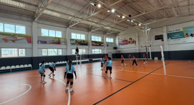 Şanlıurfa'da Okullar Arası Voleybol Turnuvası Heyecanı Sürüyor