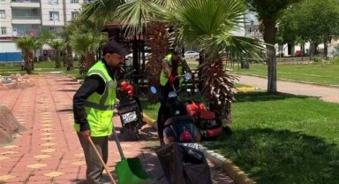 Viranşehir'de Parklarda Bahar Temizliği Devam Ediyor